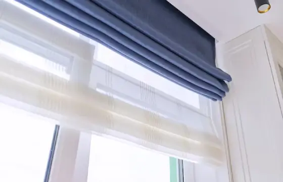 Roman blinds in Dubai with thermal lining for temperature control